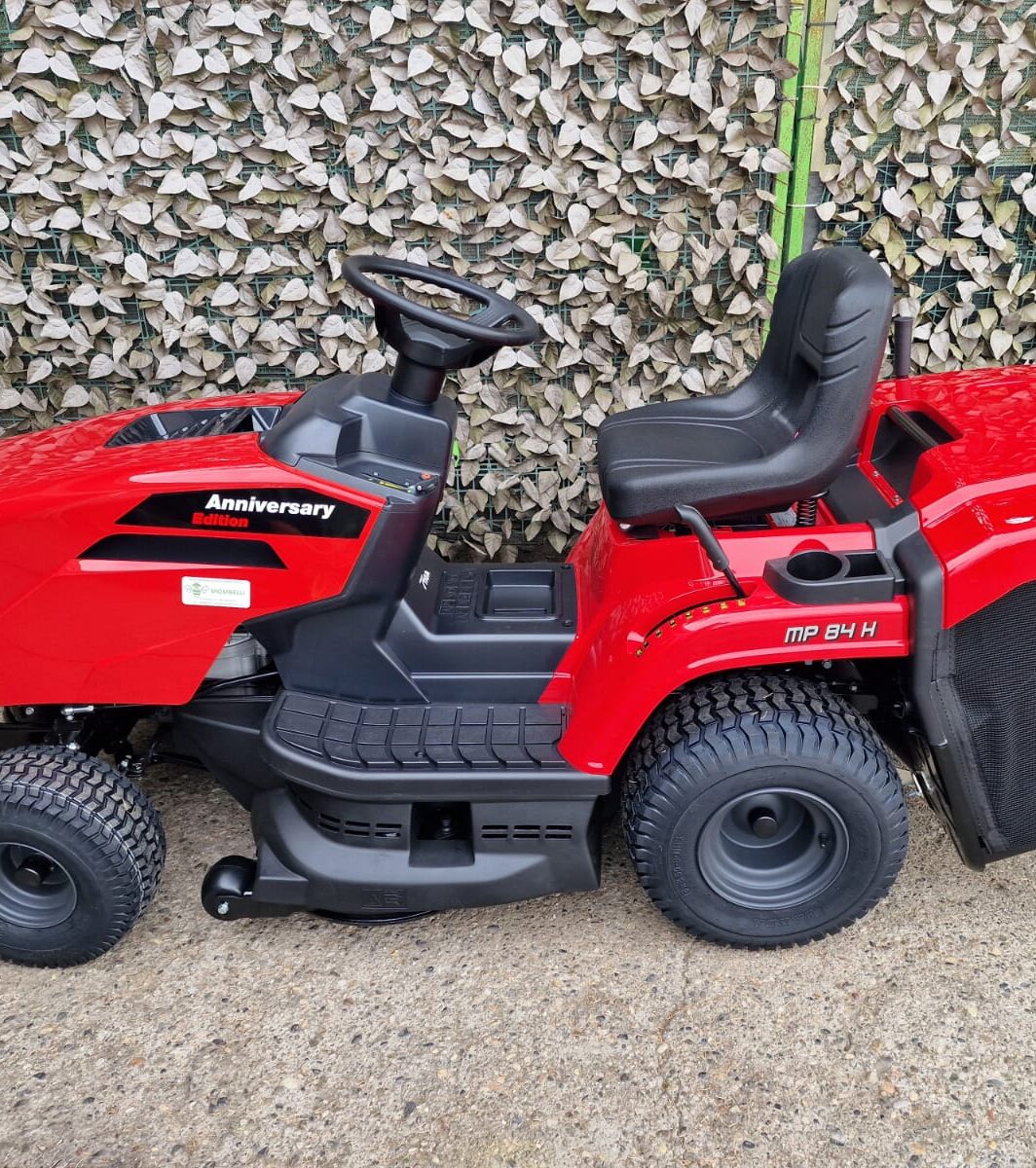 Trattorino Rasaerba MOUNTFIELD MP 84